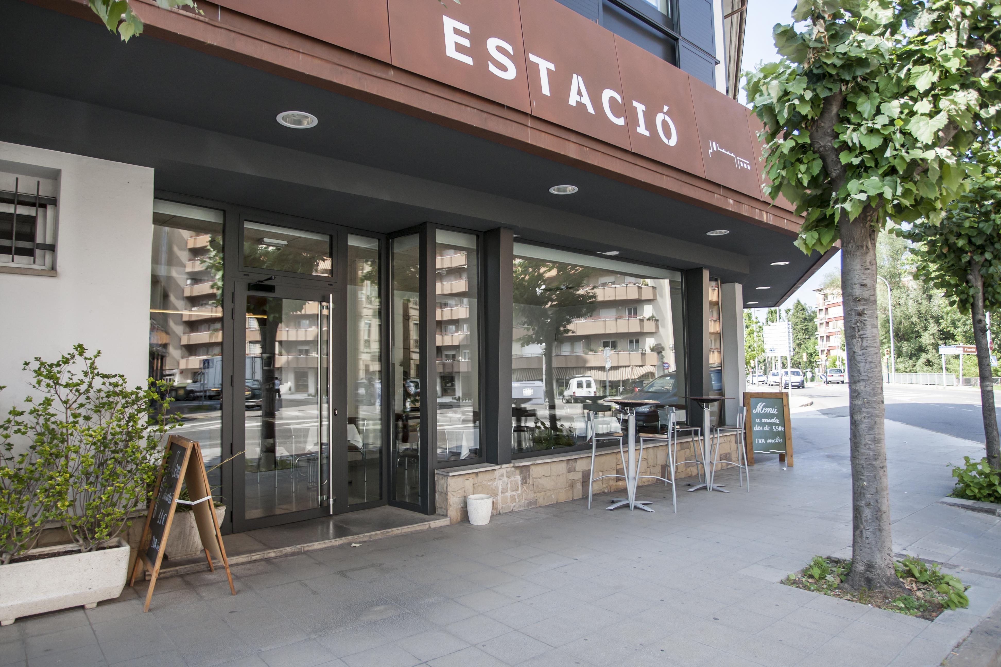 Hotel Estacio (Adults Only) Olot Exterior photo